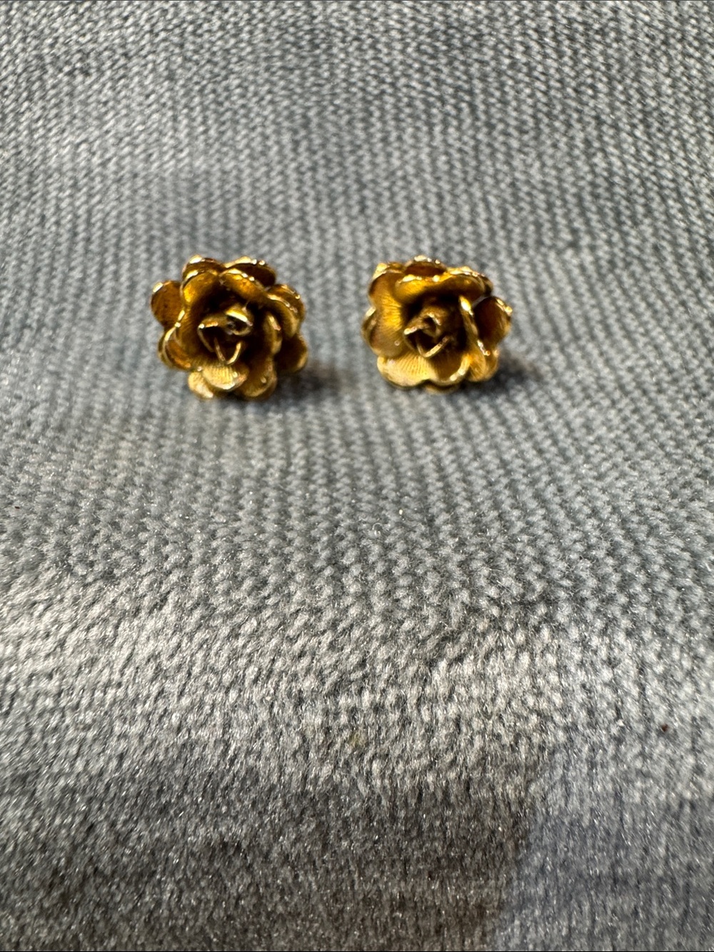 Gold Floral Rose Stud Earrings - Women's Elegant Flower Jewelry